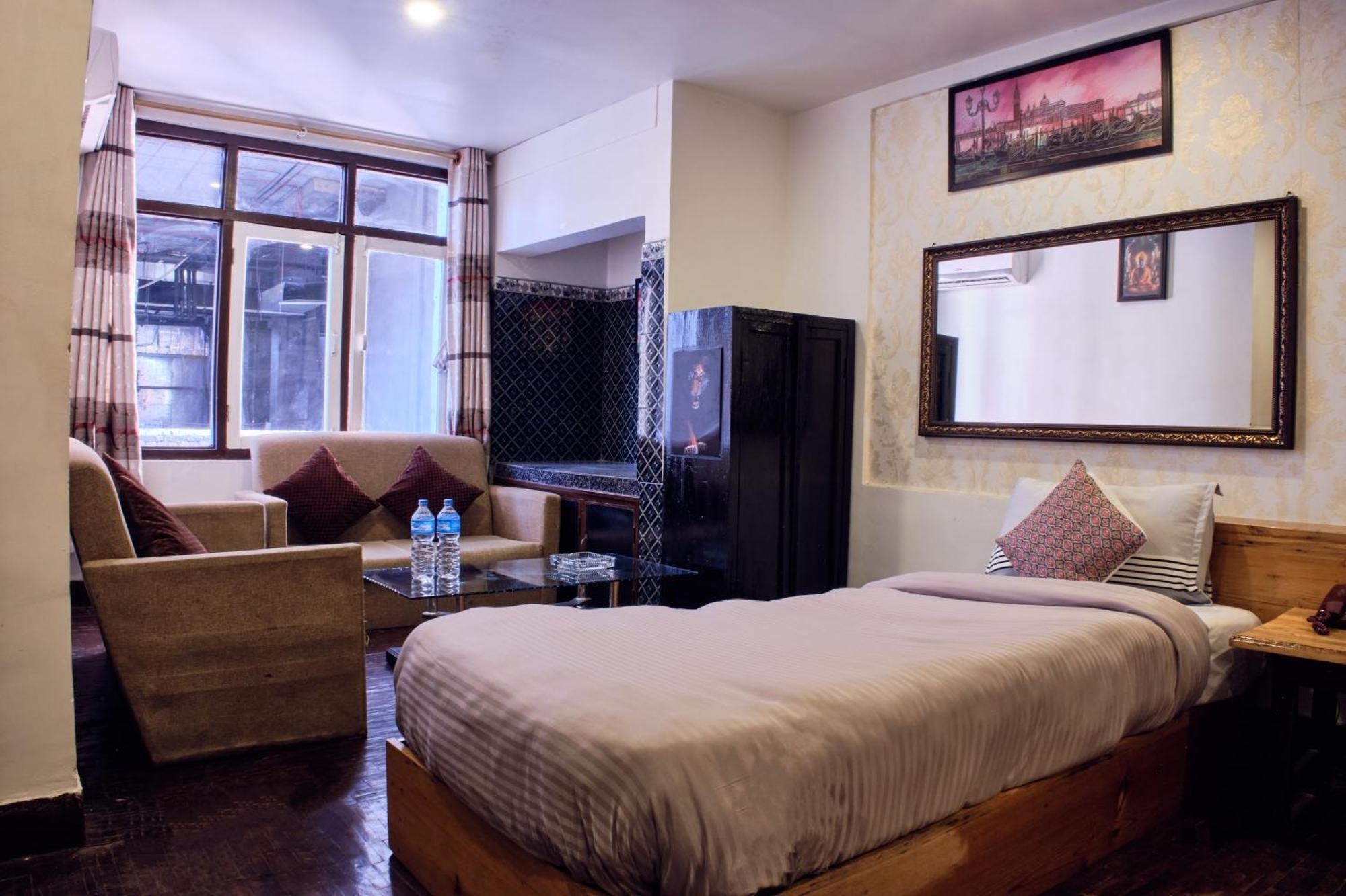 Hotel Shree Tara Kathmandu Exterior photo